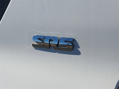 Used 2016 Toyota 4Runner Limited image 8