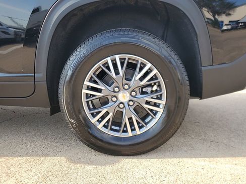 New 2026 Chevrolet Traverse LT w/ Driver Confidence Package FWD image 8