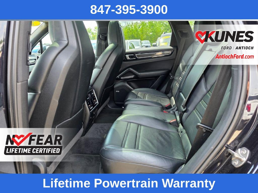 Used 2019 Porsche Cayenne S AWD/4WD image 19