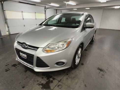 Used 2014 Ford Focus SE image 4