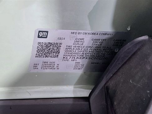 Used 2025 Chevrolet Trax ACTIV w/ Sunroof Package FWD image 31