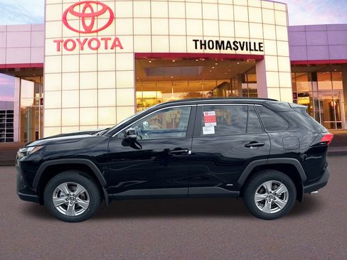 New 2025 Toyota RAV4 XLE w/ Convenience Package AWD/4WD image 8