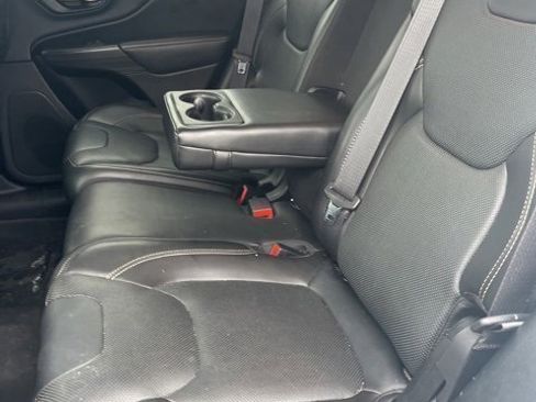 Used 2015 Jeep Cherokee Limited w/ Luxury Group image 10