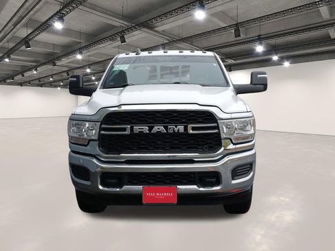 Used 2024 RAM 2500 Tradesman w/ Chrome Appearance Group image 18