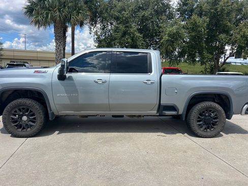 Used 2024 Chevrolet Silverado 2500 LTZ w/ LTZ Premium Package AWD/4WD image 2