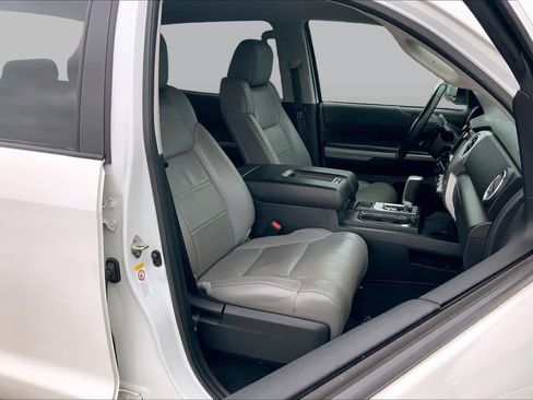 Used 2020 Toyota Tundra SR5 w/ SR5 Leather Package RWD image 9