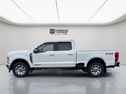 Used 2023 Ford F350 Lariat w/ Lariat Ultimate Package image 4