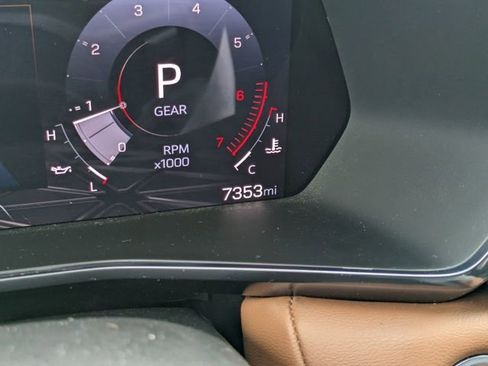 Used 2025 GMC Canyon AT4 w/ Technology Plus Package image 27