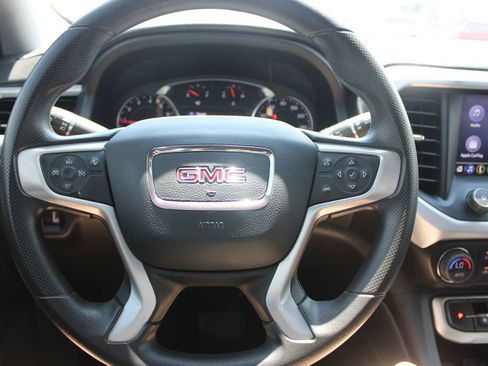 Used 2023 GMC Acadia SLE FWD image 34