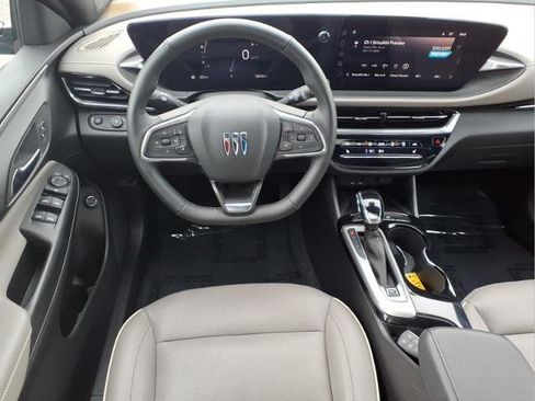 Used 2024 Buick Envista Avenir image 11