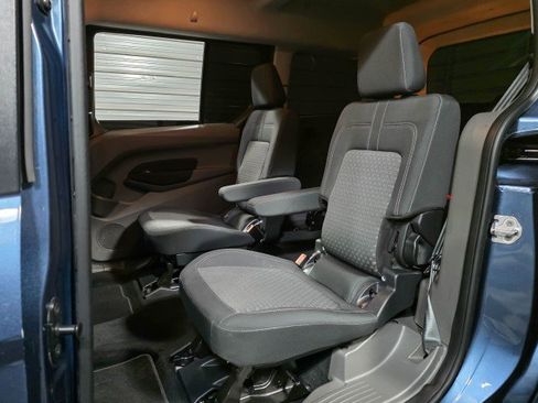 Used 2020 Ford Transit Connect XLT image 18