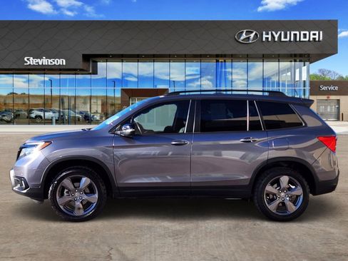 Used 2021 Honda Passport Touring image 2