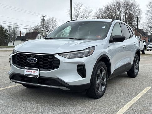 Used 2025 Ford Escape ST-Line AWD/4WD image 1