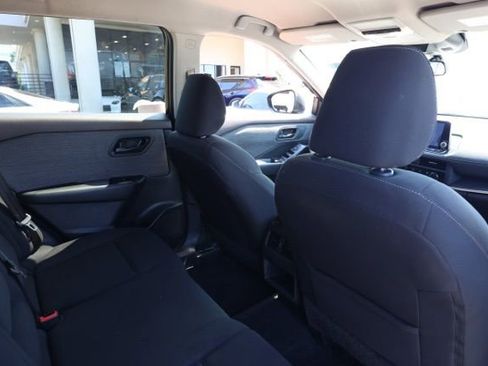 Certified 2023 Nissan Rogue S image 17