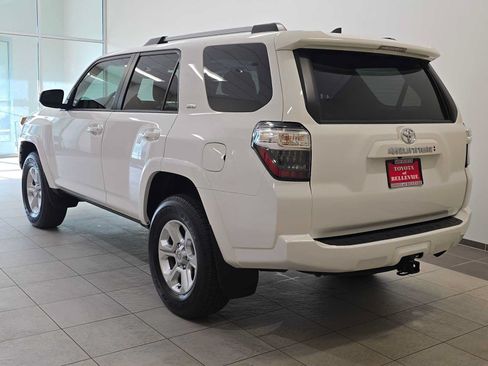 Certified 2023 Toyota 4Runner SR5 Premium w/ Moonroof Package AWD/4WD image 4