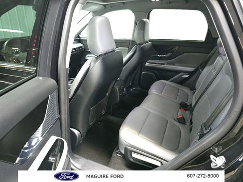 Used 2021 Lincoln Corsair AWD w/ Premium Package image 34