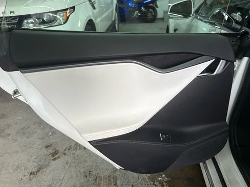 Used 2018 Tesla Model S 100D image 12