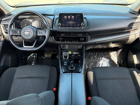Used 2024 Nissan Rogue SV image 16