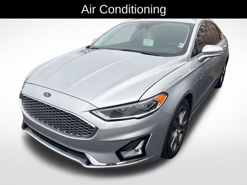 Used 2019 Ford Fusion Titanium image 7
