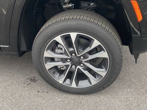 New 2025 Jeep Grand Cherokee L Overland w/ Advanced Protech Group III image 11