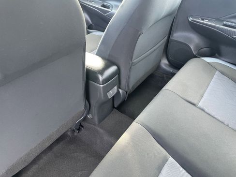 Used 2025 Nissan Versa SV FWD image 23