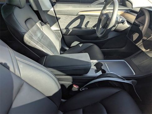 Used 2023 Tesla Model 3 Performance image 5