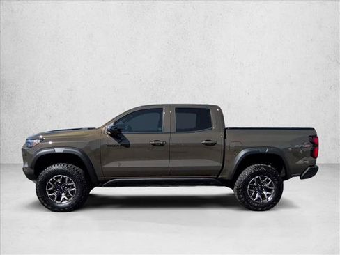 Used 2025 Chevrolet Colorado ZR2 AWD/4WD image 5
