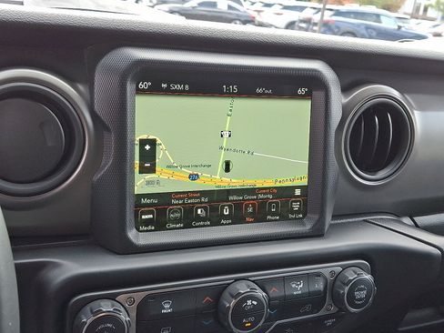 Used 2022 Jeep Wrangler Unlimited Willys image 17