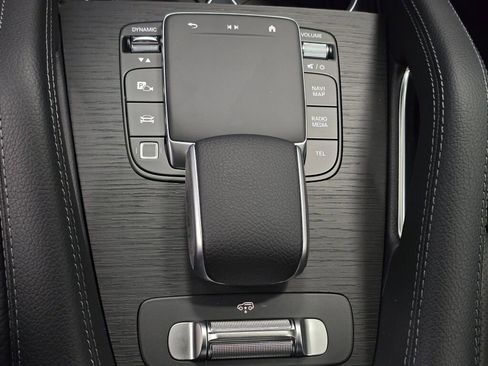New 2026 Mercedes-Benz GLS 450 4MATIC image 16