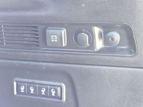 Used 2024 Jeep Wagoneer L Series II RWD image 33