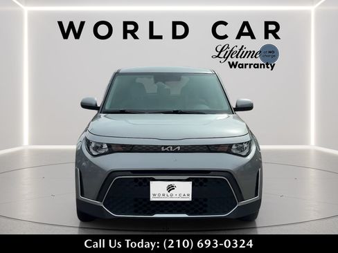 Used 2023 Kia Soul LX w/ LX Technology Package FWD image 8