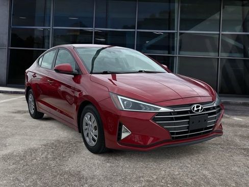 Used 2020 Hyundai Elantra SE FWD image 2