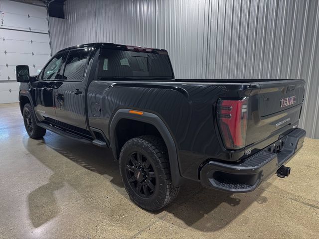 Used 2025 GMC Sierra 3500 AT4 w/ AT4 Premium Plus Package AWD/4WD image 2