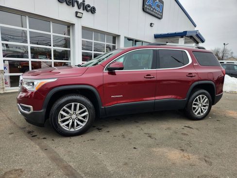 Used 2017 GMC Acadia SLE image 6