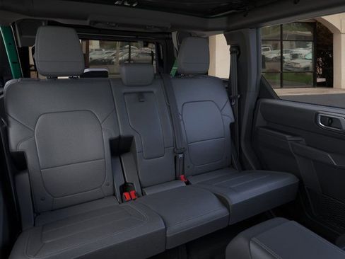 New 2025 Ford Bronco Outer Banks w/ Sasquatch Package image 12