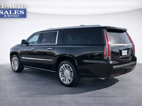 Used 2019 Cadillac Escalade ESV Platinum image 4