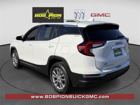 Certified 2023 GMC Terrain SLT image 4