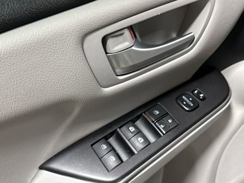 Used 2017 Toyota Camry LE FWD image 20