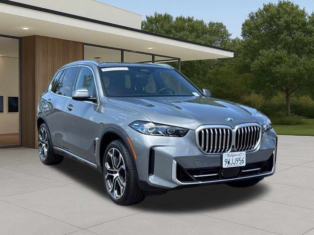 Used 2026 BMW X5 xDrive50e w/ Parking Assistance Package AWD/4WD image 6
