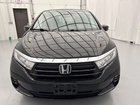 Used 2023 Honda Odyssey Elite image 2