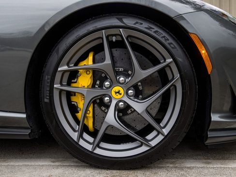 Used 2020 Ferrari 812 Superfast image 10