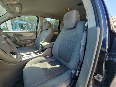 Used 2015 Chevrolet Traverse LS FWD image 18