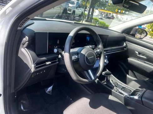 Used 2025 Hyundai Tucson SEL FWD image 9