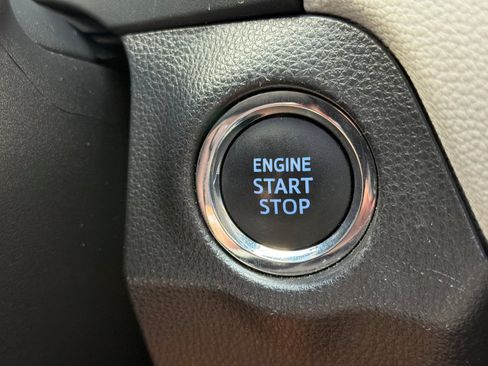 Used 2019 Toyota RAV4 XLE Premium w/ Advanced Technology Package AWD/4WD image 23