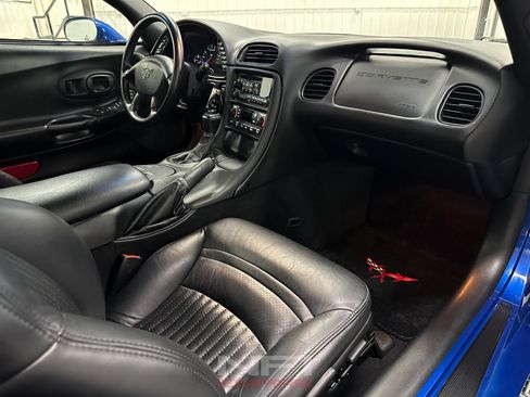 Used 2002 Chevrolet Corvette Convertible w/ Preferred Equipment Group2 RWD image 34