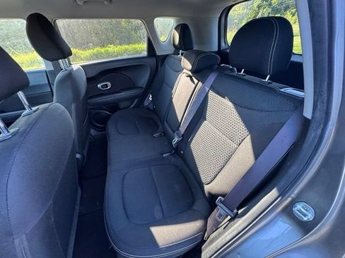 Used 2016 Kia Soul + FWD image 16