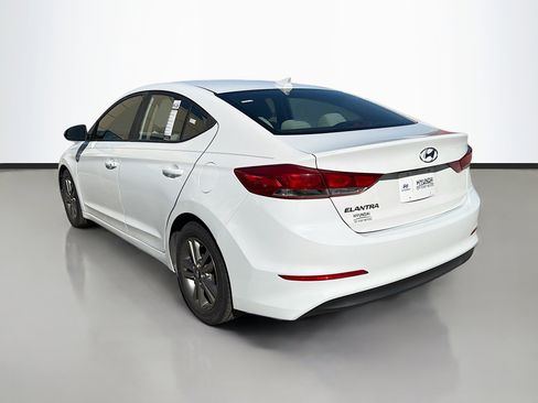 Used 2017 Hyundai Elantra SE w/ SE A/T Tech Package 03 image 5