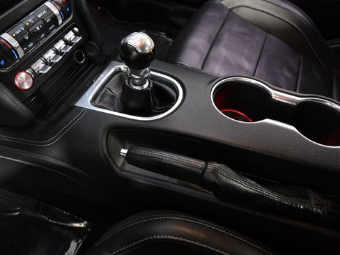 Used 2019 Ford Mustang Premium w/ Equipment Group 201A image 31