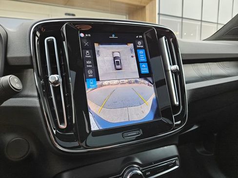 Used 2024 Volvo XC40 Recharge Ultimate w/ Protection Package Premier AWD/4WD image 29
