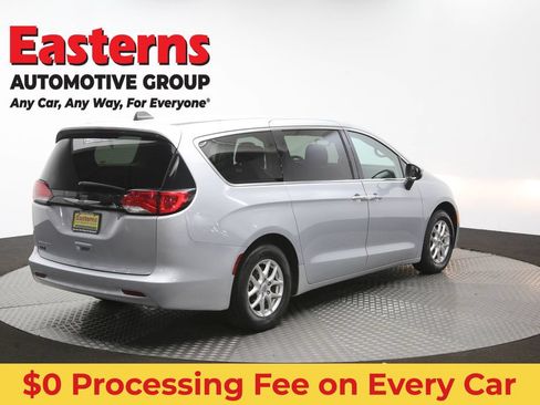 Used 2023 Chrysler Voyager LX FWD image 41
